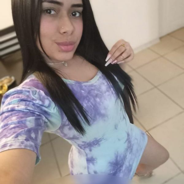 Hola mi cielito😈 🔥 , somos un grupos de chicas linda, escorts muy jugada😈 🔥 , simpática, tierna, caliente y complaciente, dispuesta a satisfacer tus más íntimas y audaces fantasías, me amarás tener en tus brazos, amor para dar y recibir placer, mis habilidades son increíbles. Puedo ser lo que tú quieras, tu más tierna y mimosa polola o una verdadera porno star, tú elijes, te espero en mi departamento totalmente independiente, soy una delicia en la cama, me encanta una buena compañía para conseguir sabroso, me siento caliente al verte deleitar😈 🔥 .