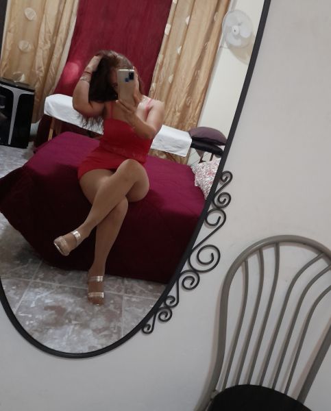 Hola a todos mi nombre es Sofía soy una canaria de raíces colombianas, conmigo disfrutaras de la calidez de las canarias y la dulzura de las colombianas. Estoy en la zona de alcaravaneras. Ven ya a conocerme, no te arrepentirás y repetirás seguro